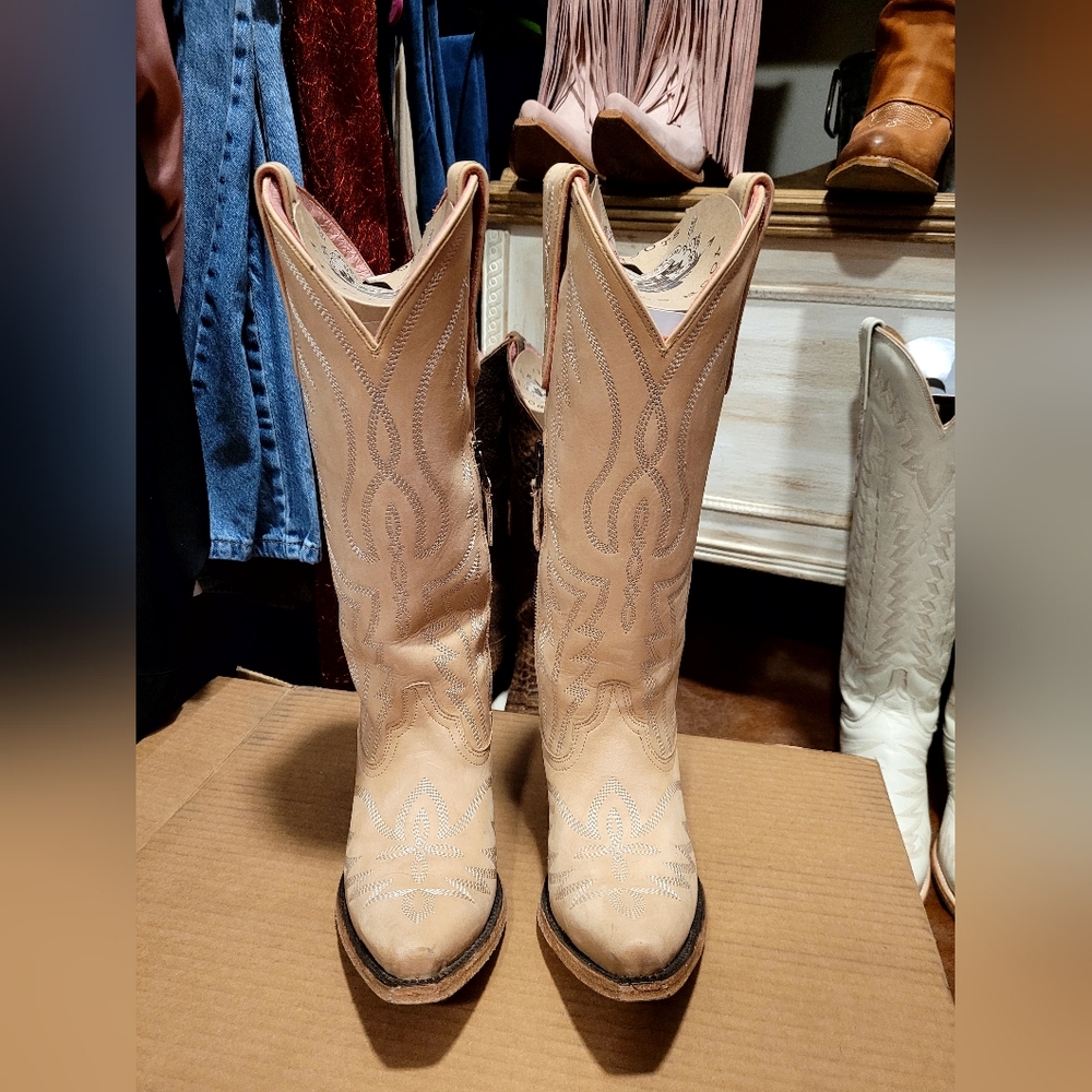 Junk Gypsy Nighthawk Bone Boots